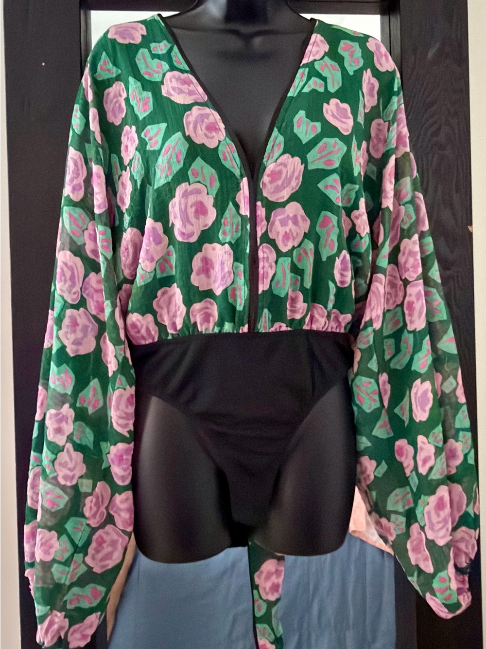 Lulus  Black Green Floral Long Sleeve Tie-Back Bodysuit